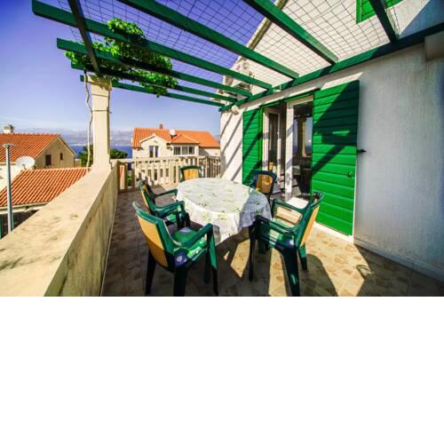 Apartments with a parking space Postira, Brac - 18472
