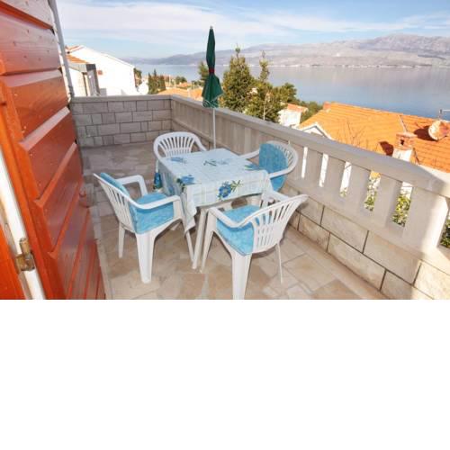 Apartments with a parking space Postira, Brac - 6049