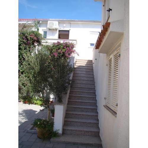 Apartments with a parking space Povljana, Pag - 15532