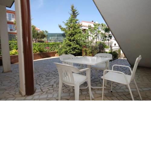 Apartments with a parking space Pula - 7647