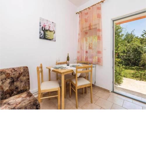Apartments with a parking space Rijeka - 15932