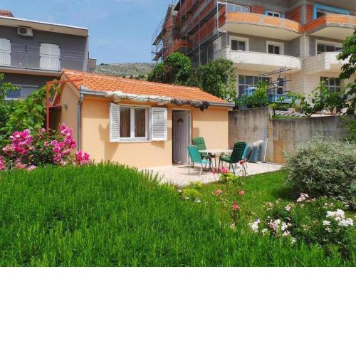 Apartments with a parking space Seget Vranjica, Trogir - 19022