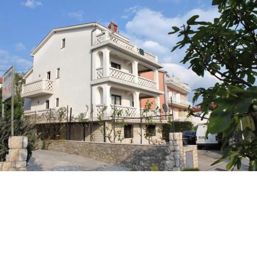 Apartments with a parking space Selce, Crikvenica - 5287