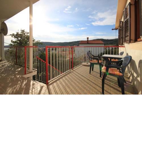 Apartments with a parking space Slatine, Ciovo - 1136