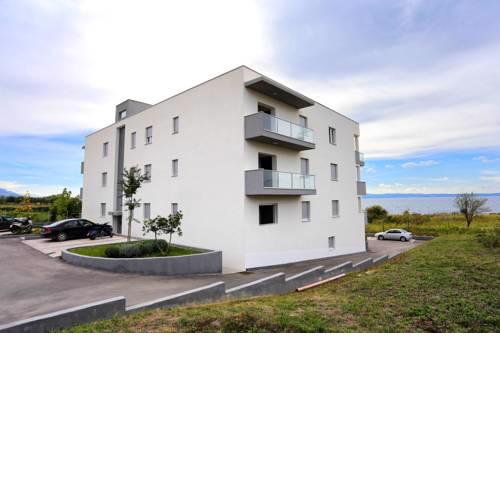 Apartments with a parking space Split - 11863
