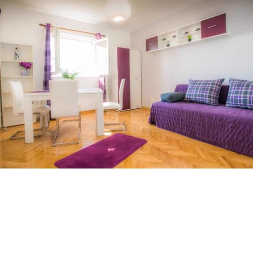 Apartments with a parking space Split - 8925