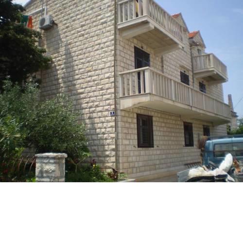 Apartments with a parking space Supetar, Brac - 11278