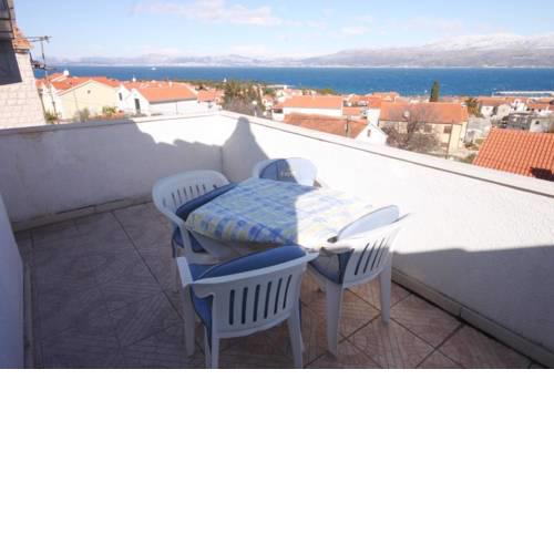 Apartments with a parking space Supetar, Brac - 7536