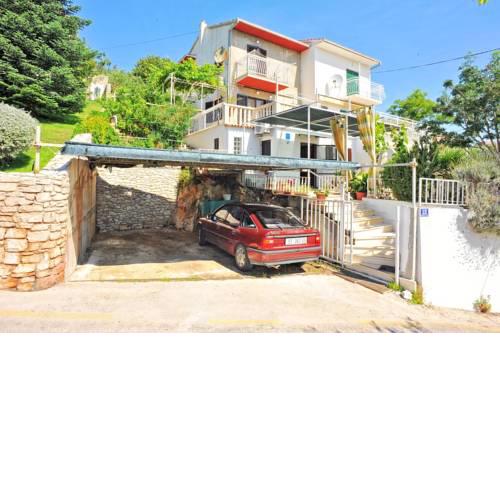 Apartments with a parking space Sutivan (Brac) - 2864