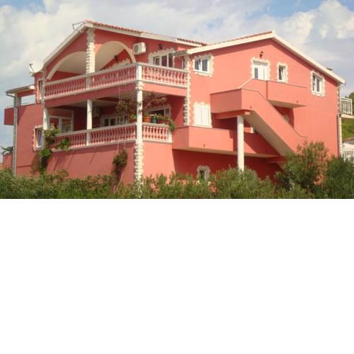 Apartments with a parking space Tribunj, Vodice - 13137