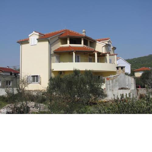 Apartments with a parking space Tribunj, Vodice - 13174