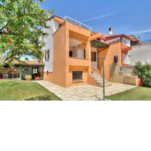 Apartments with a parking space Umag - 15941