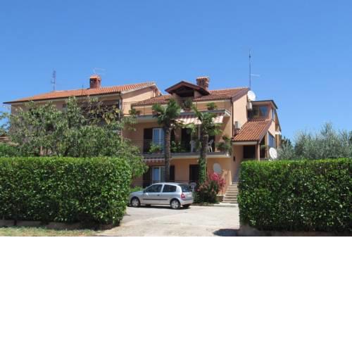 Apartments with a parking space Umag - 2529