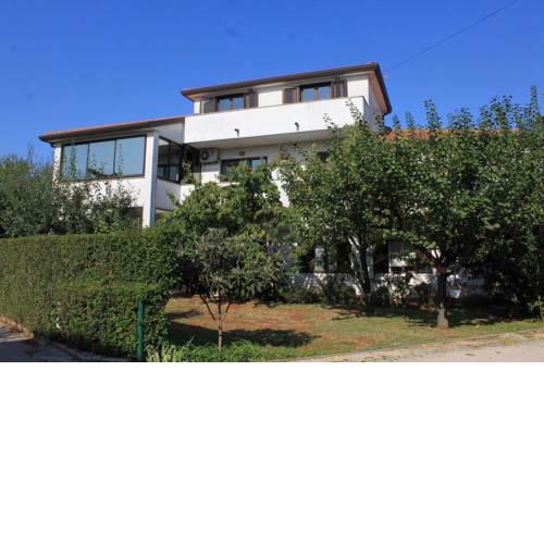 Apartments with a parking space Umag - 7171