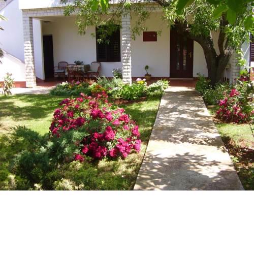 Apartments with a parking space Valbandon, Fazana - 2278