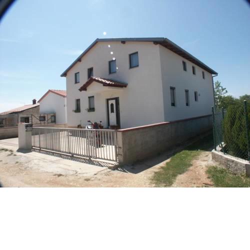 Apartments with a parking space Valbandon, Fazana - 2310