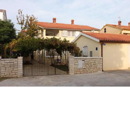 Apartments with a parking space Valbandon, Fazana - 7352