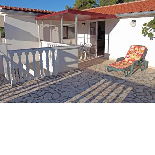 Apartments with a parking space Vir - 12948