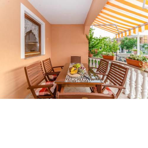 Apartments with a parking space Vir - 17301