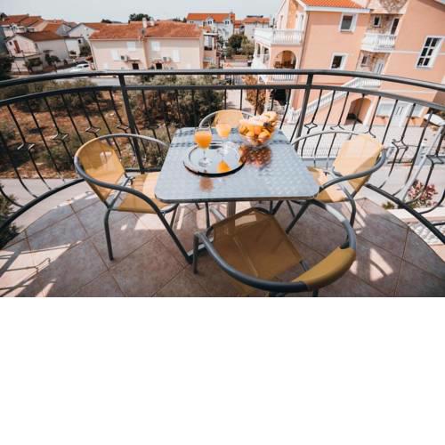 Apartments with a parking space Vodice - 15734