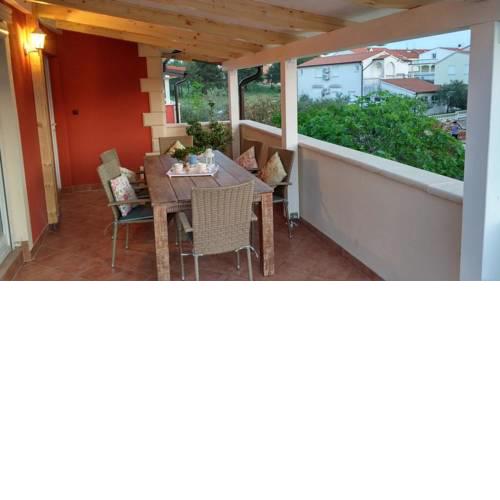 Apartments with a parking space Vodice - 16578