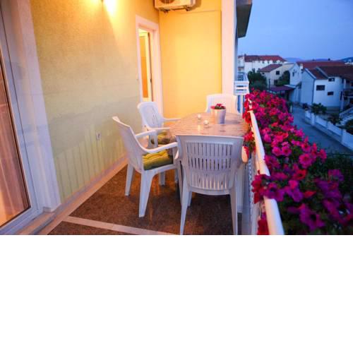 Apartments with a parking space Vodice - 6233