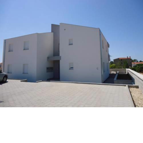 Apartments with a parking space Vrsi - Mulo, Zadar - 12083