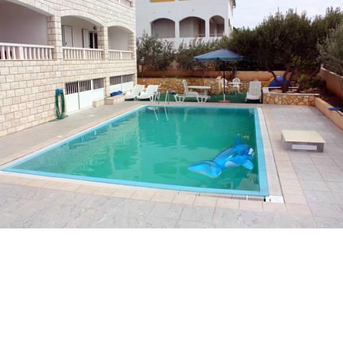 Apartments with a swimming pool Hvar - 4637