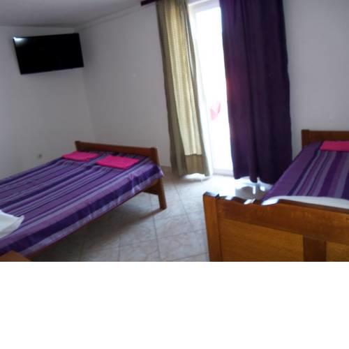 Family friendly apartments with a swimming pool Mavarstica, Ciovo - 16559