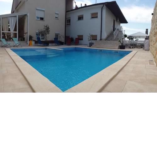 Apartments with a swimming pool Novi Vinodolski - 2419