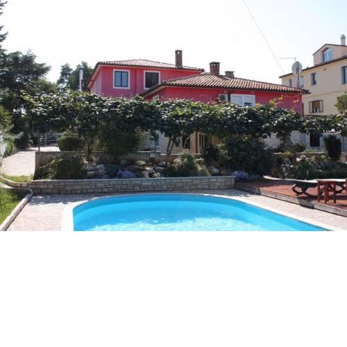 Apartments with a swimming pool Umag - 3358
