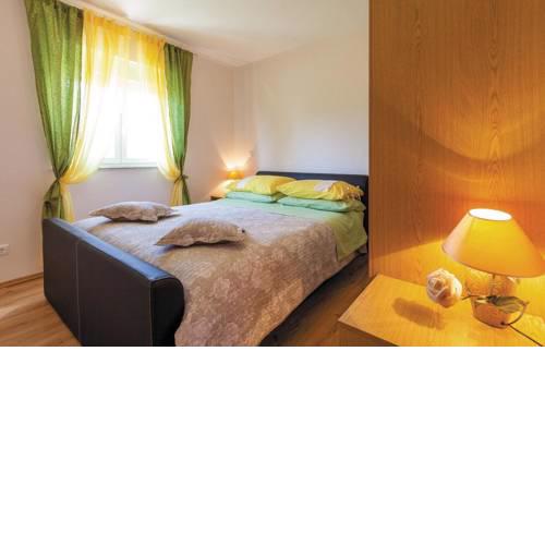 Apartments with WiFi Kastel Kambelovac, Kastela - 12217