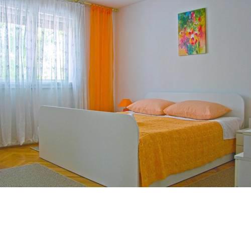Apartments with WiFi Split - 15329