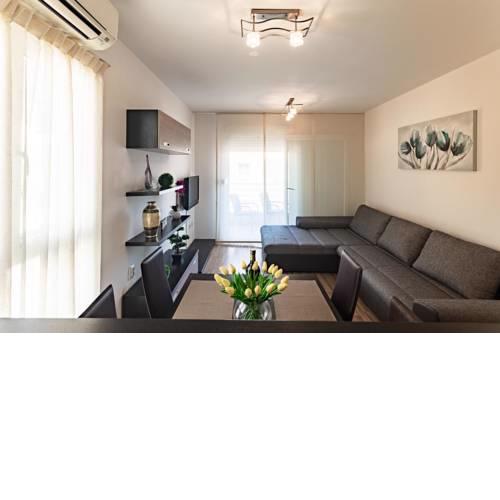 Apartments with WiFi Split - 17001
