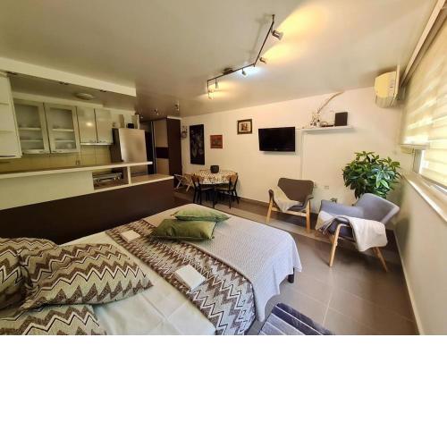 Apartments with WiFi Split - 19035