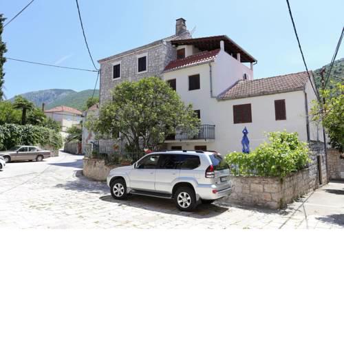Apartments with WiFi Trpanj, Peljesac - 10121