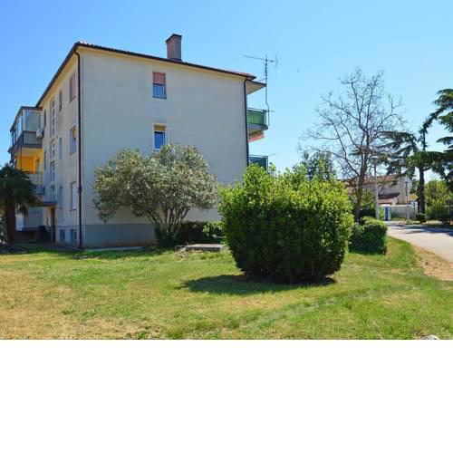 Apartments with WiFi Umag - 13436