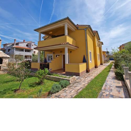 Apartments Yellow 114