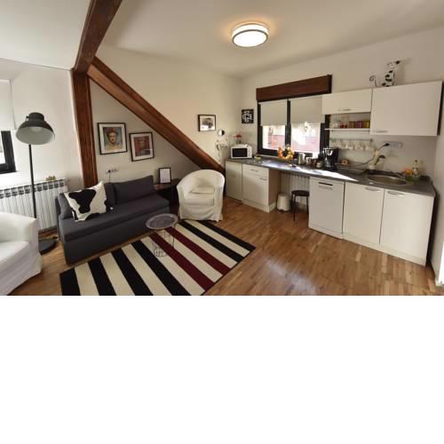 APARTMENTS ZAGREB TALES