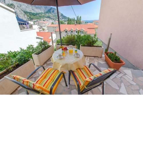 Apartments Zecic