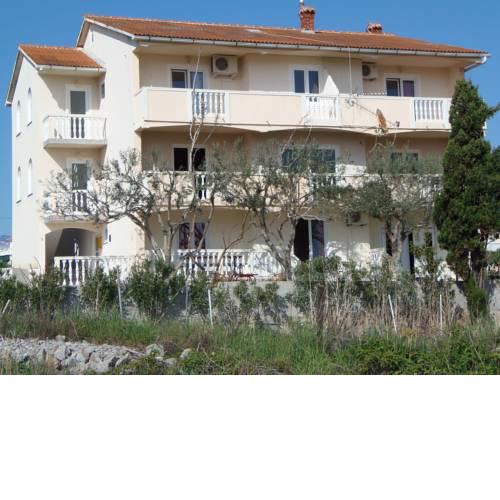Apartments Zoki