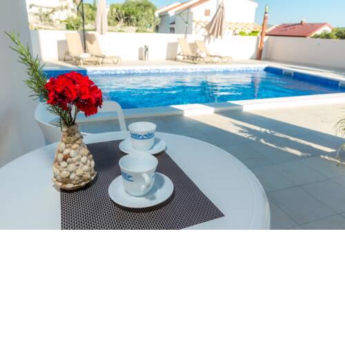 Apartments Zrno Soli