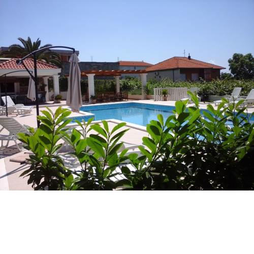Apartments Zulim