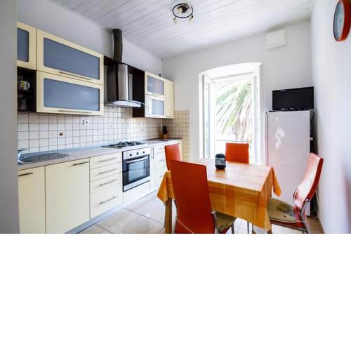 Apartments Zwei Palmen Lumbarda - CIN101008-DYA