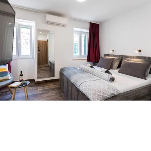 Apinelo Port Rooms