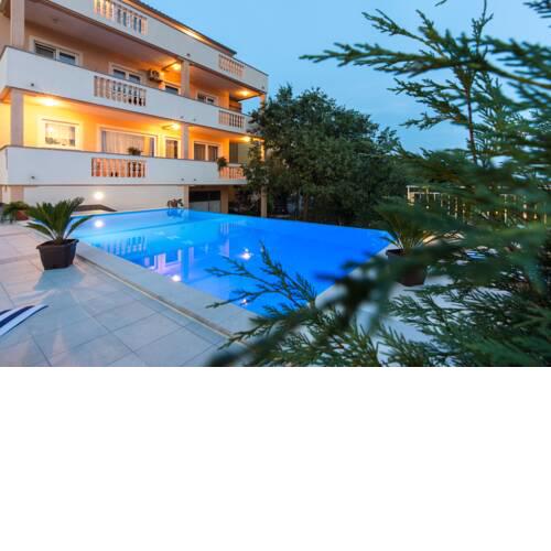 Appartments with pool Ivana Krk