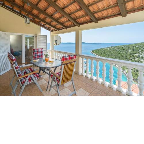 Apt with terrace & garden 2 min to the beach