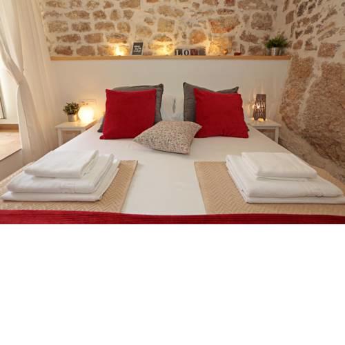 Aurum Apartment