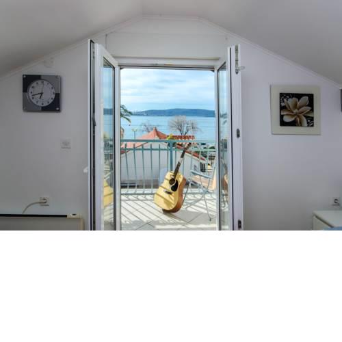 Authentic Dalmatian Stone house with sea view