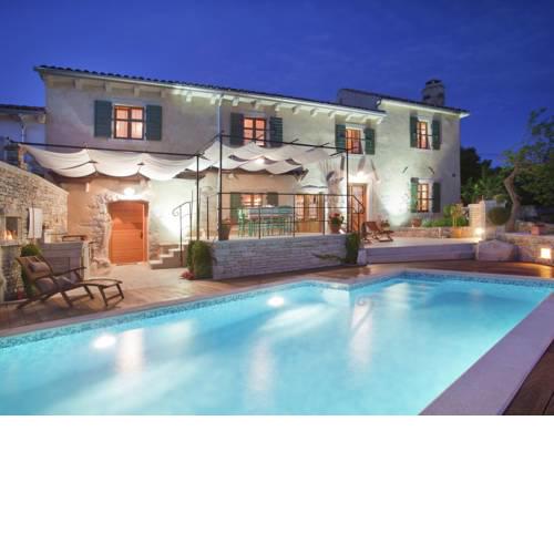 Authentic Holiday Home in Barban with Swimming Pool